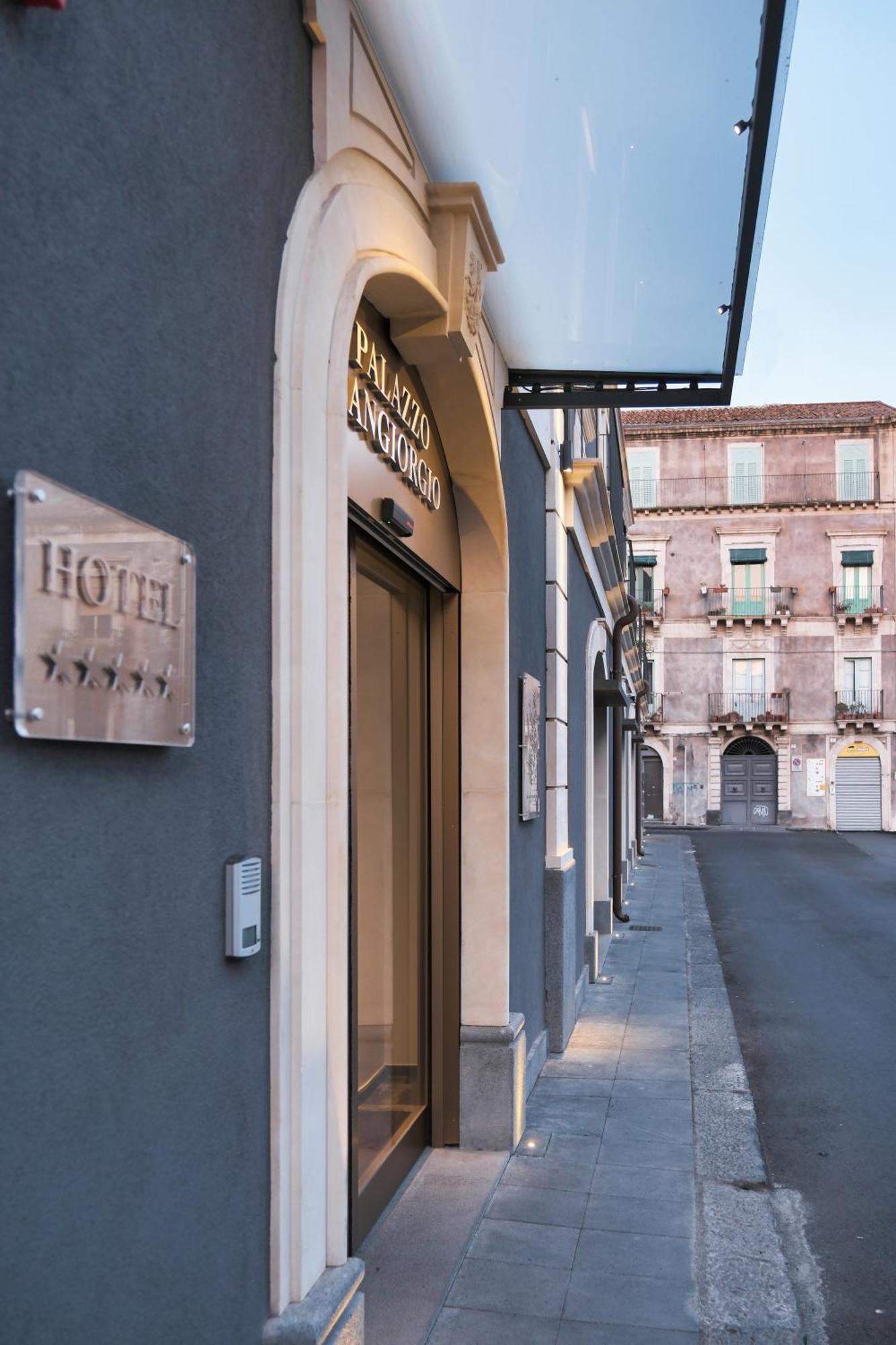 Palazzo Sangiorgio Catânia Exterior foto